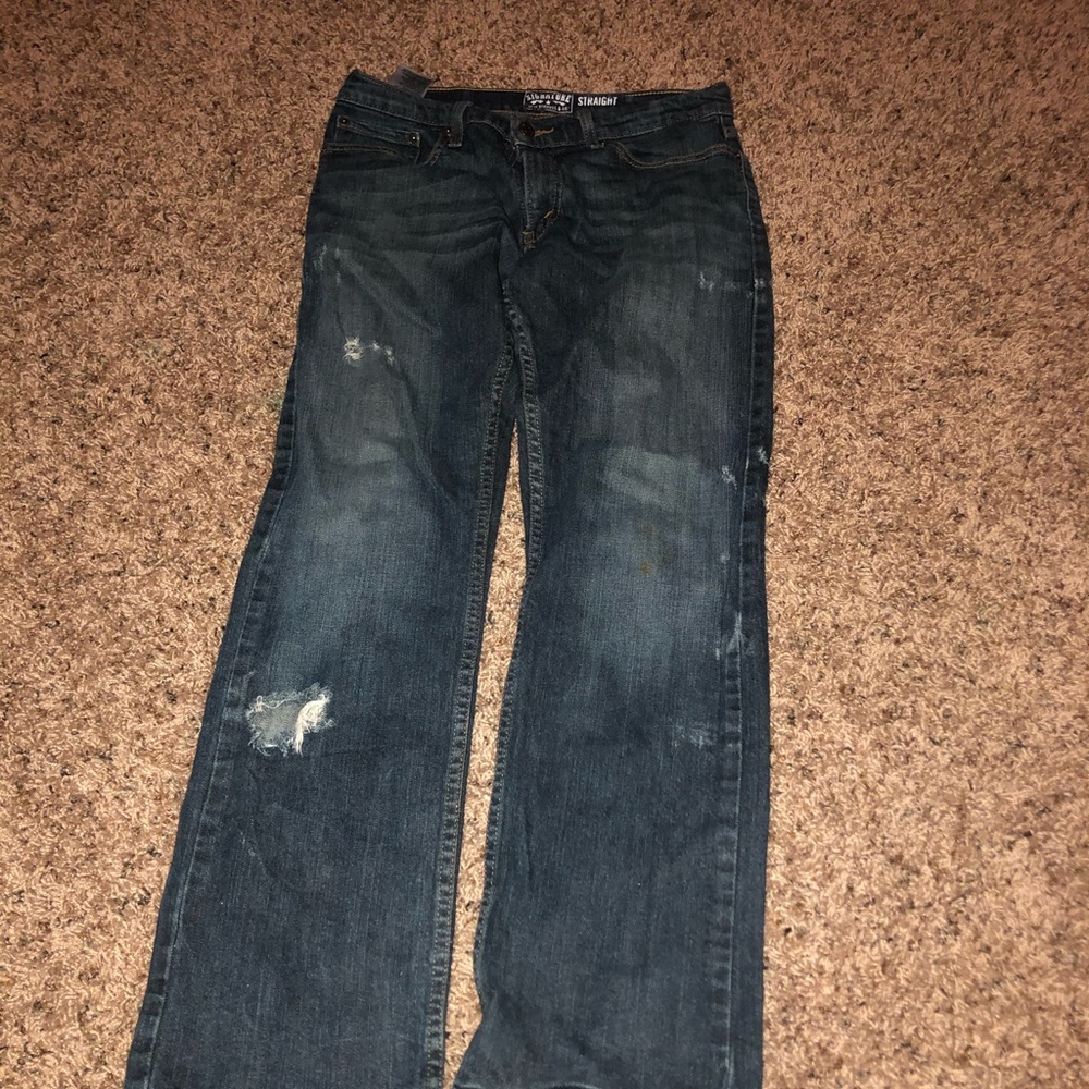 Levi’s Straight Leg Damaged Jeans